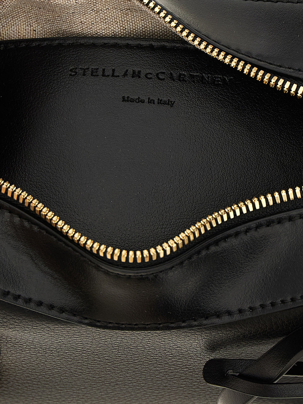 حقيبة كروس صغيرة Stella Ryder من Stella Mccartney