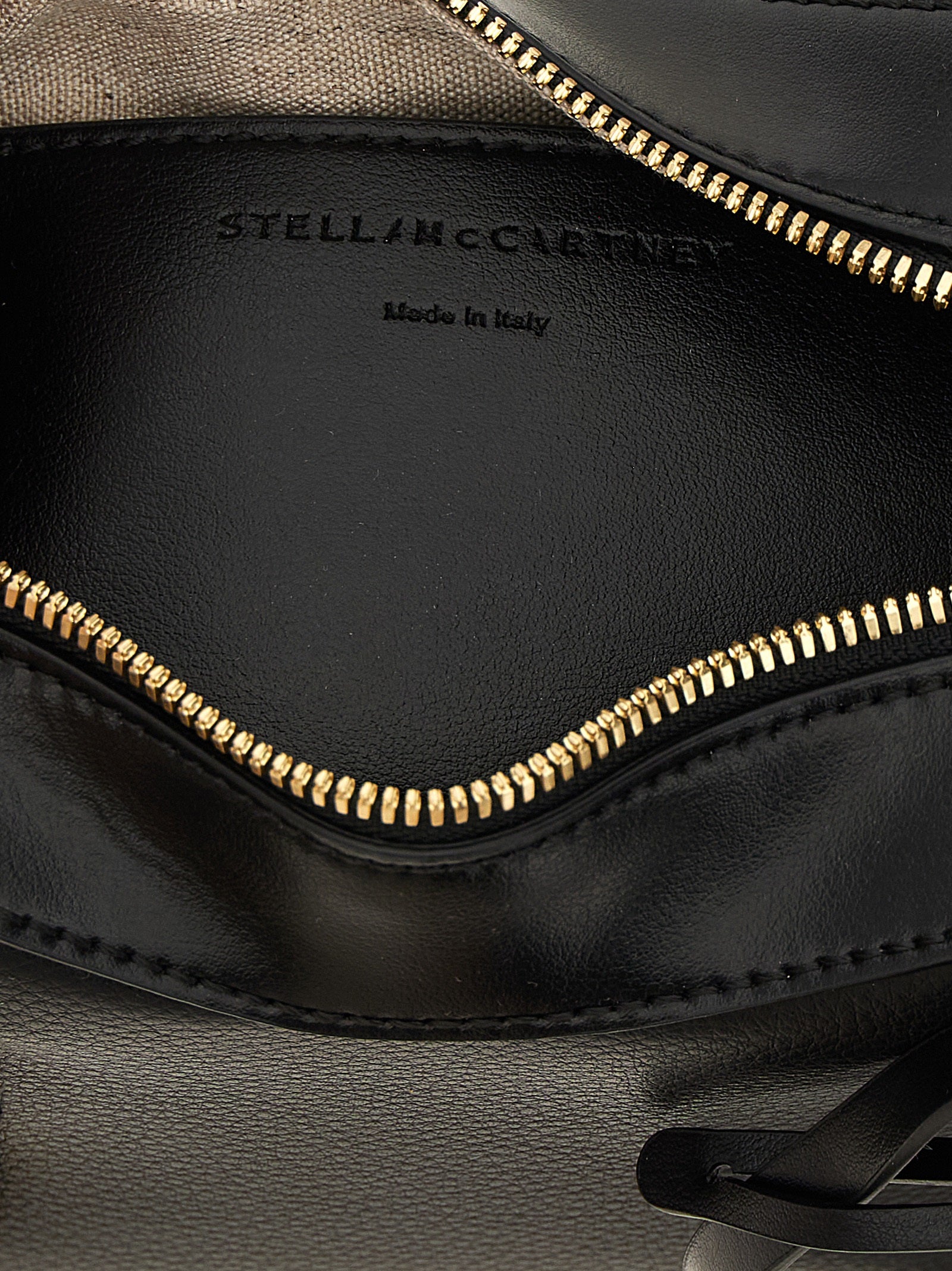 حقيبة كروس صغيرة Stella Ryder من Stella Mccartney