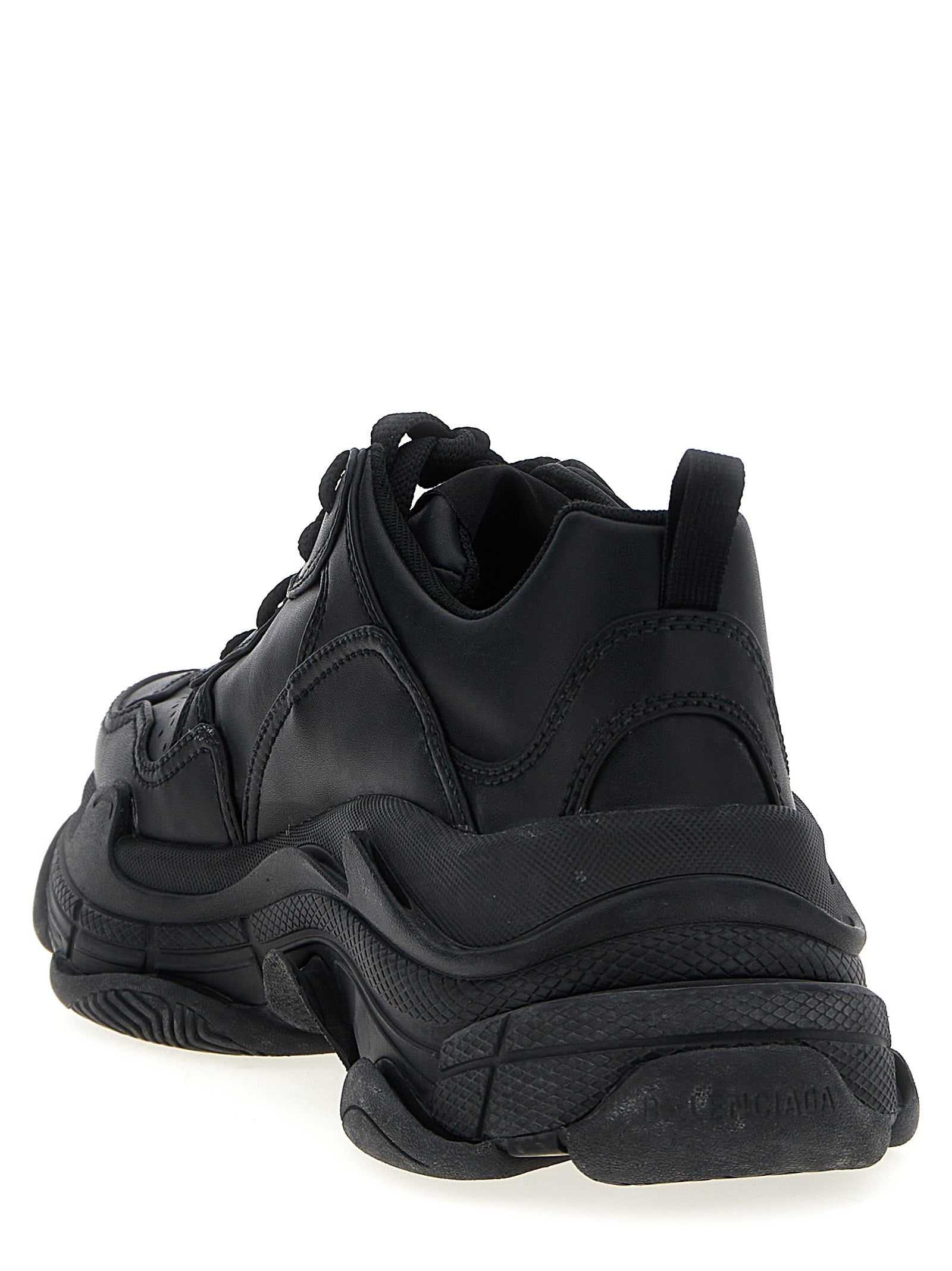 أحذية سنيكرز Balenciaga Triple S الرياضية