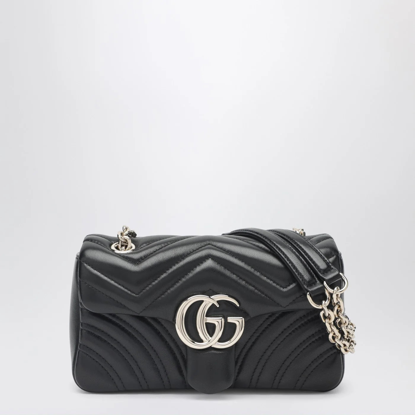 GUCCI Small black GG Marmont shoulder bag
