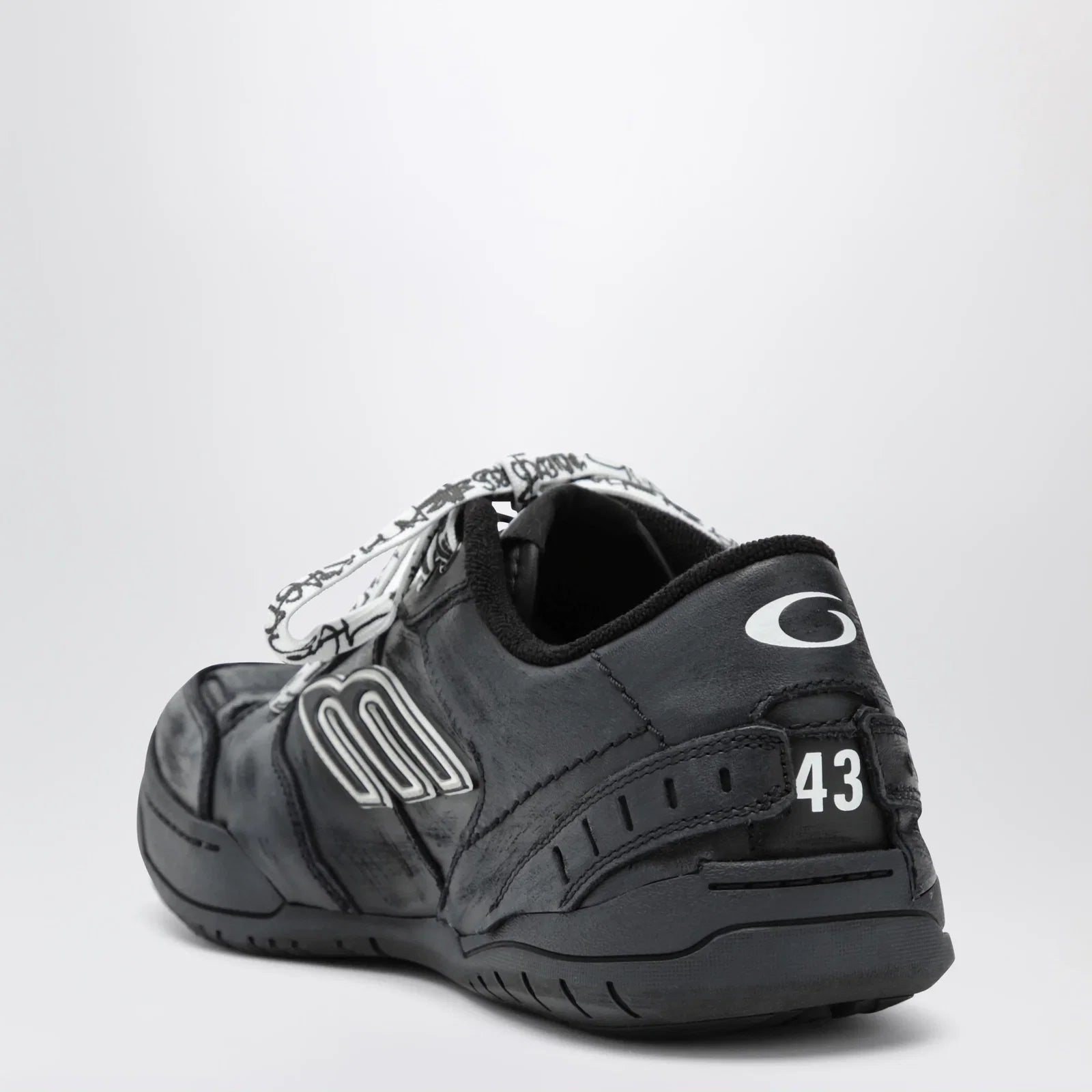Balenciaga Hamptons Worn-Out black sneakers