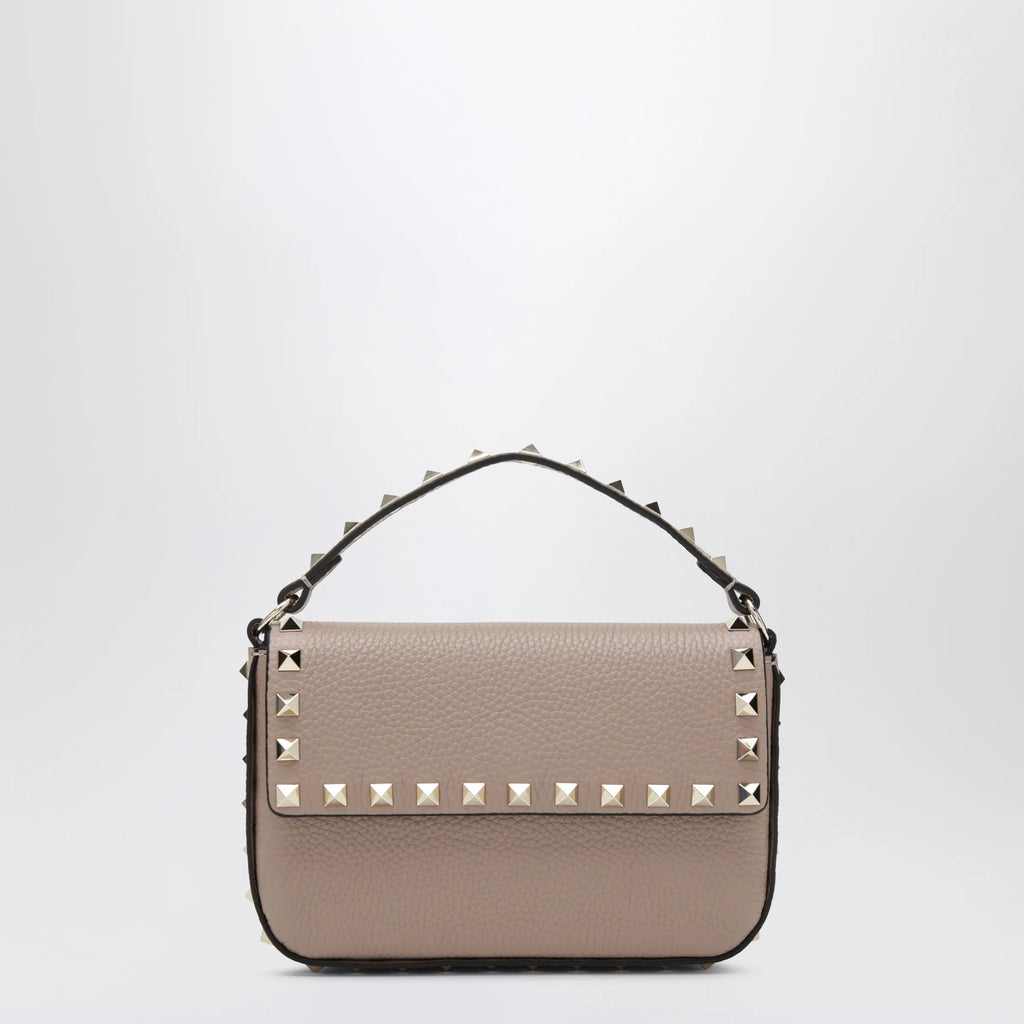 Valentino Garavani Rockstud pouch in grained calf leather, powder