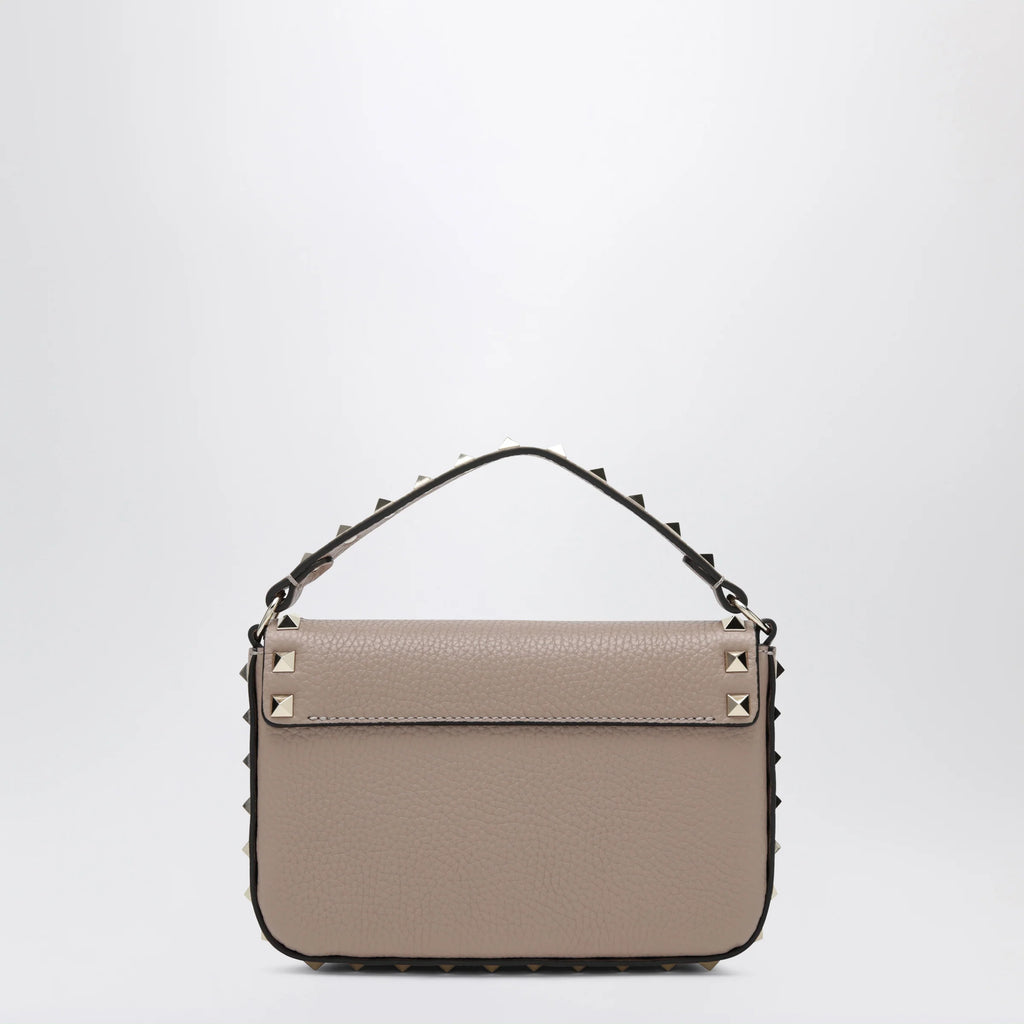 Valentino Garavani Rockstud pouch in grained calf leather, powder