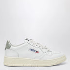 AUTRY Medalist Low Sneakers in white/grass green leather