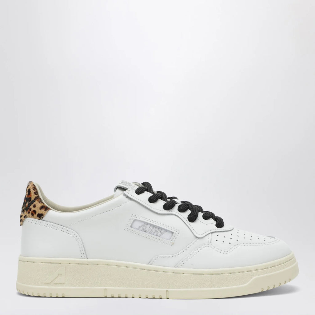 AUTRY Medalist Low Sneakers in white with leopard-print pony hair