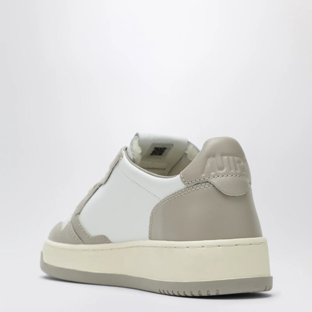 AUTRY Medalist Low sneakers in white/taupe grey leather