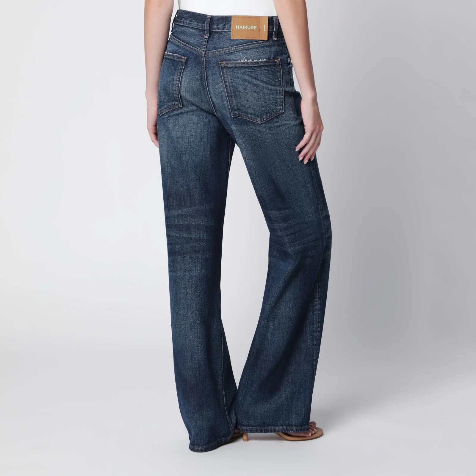 Haikure Korea jeans in washed dark blue denim