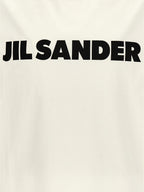 تي شيرت بطبعة شعار Jil Sander