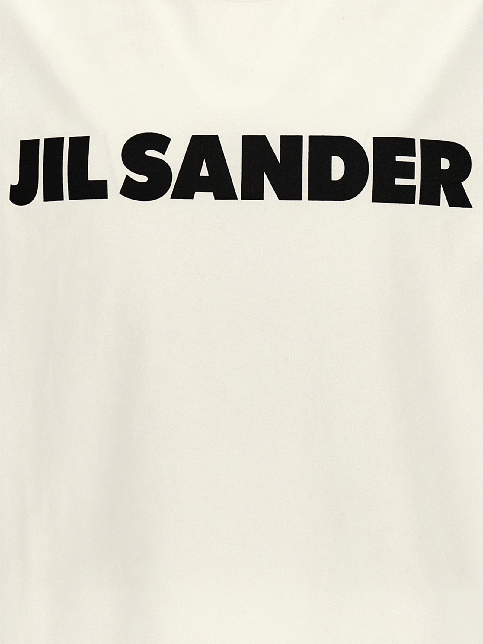تي شيرت بطبعة شعار Jil Sander