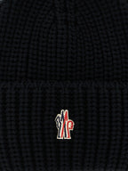 قبعة مونكلير غرونوبل صغيرة محاكة بشعار