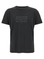تي شيرت Maison Margiela المميز بالأرقام Mm6